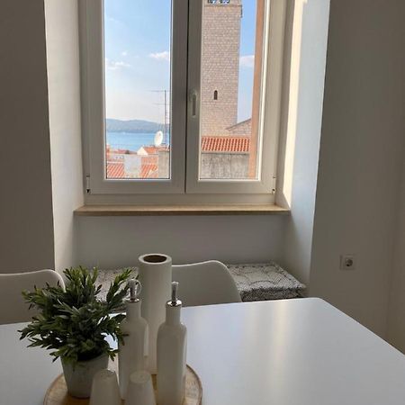 Sea View Flat In Central プーラ エクステリア 写真