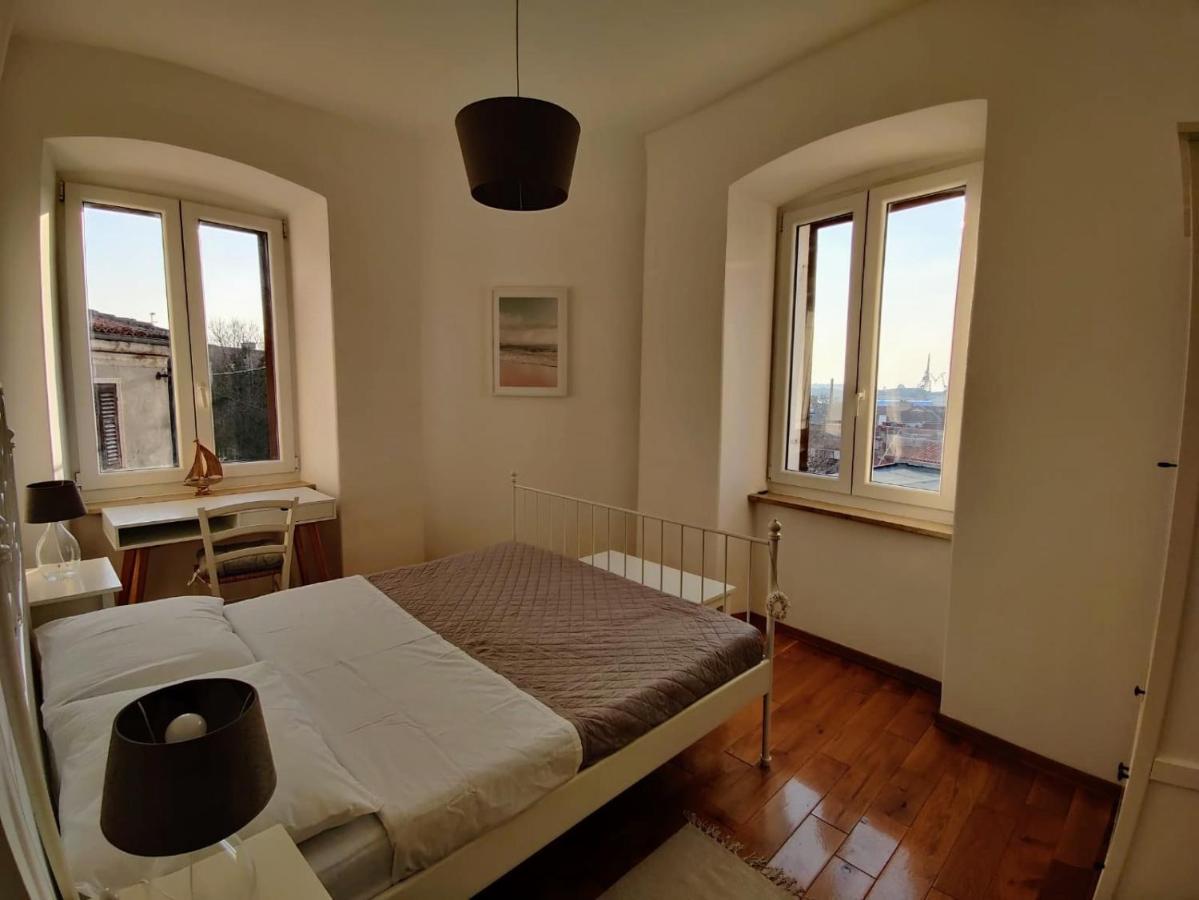 Sea View Flat In Central プーラ エクステリア 写真